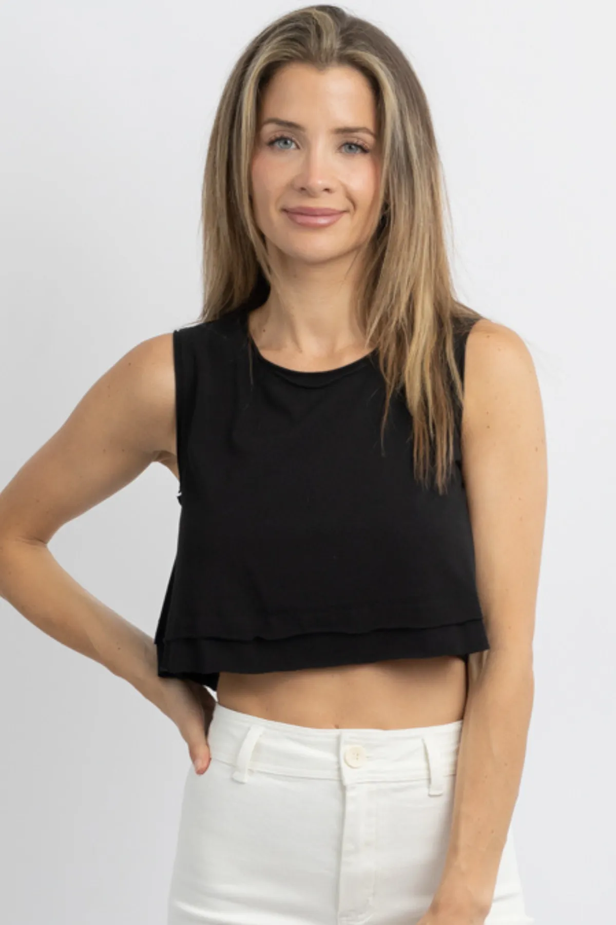 EASY LAYER BLACK CROP TANK