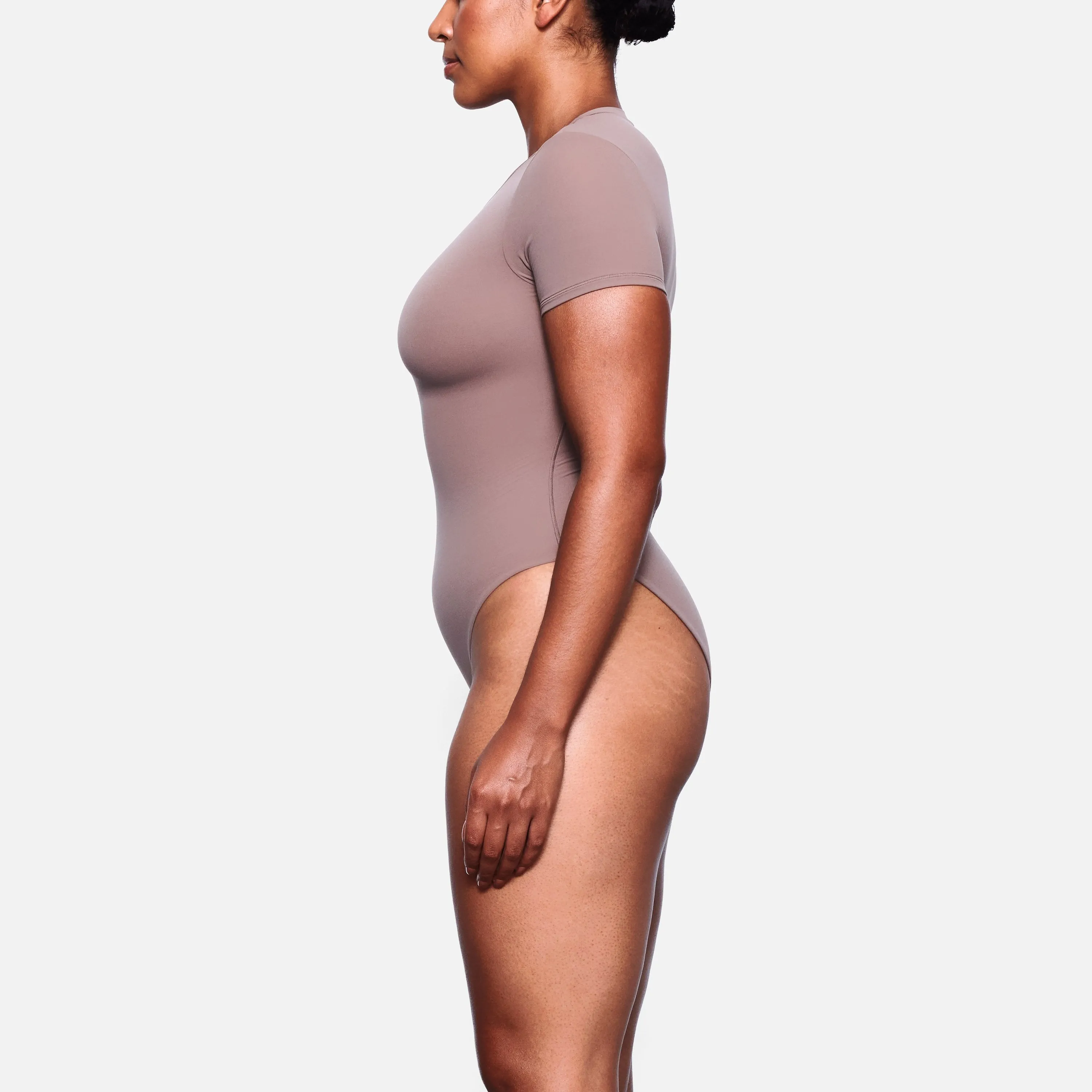 FITS EVERYBODY T-SHIRT BODYSUIT | UMBER