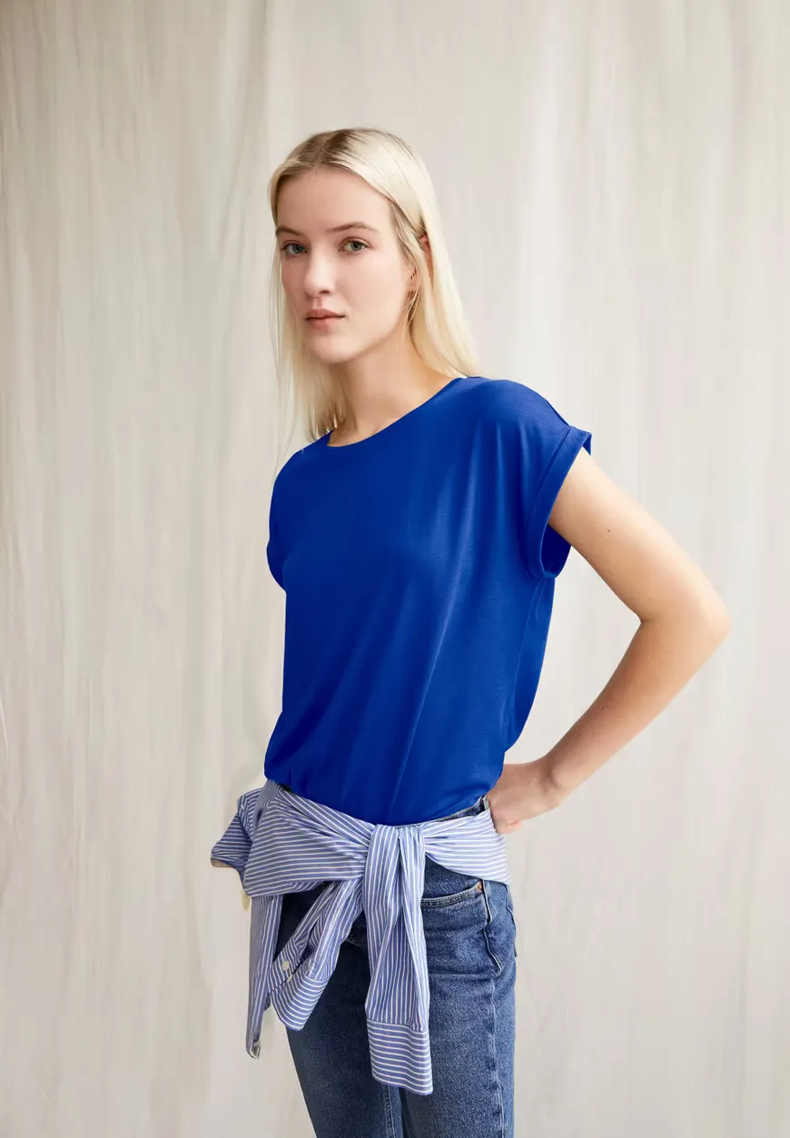 t-shirt - jilaana - lapis blue